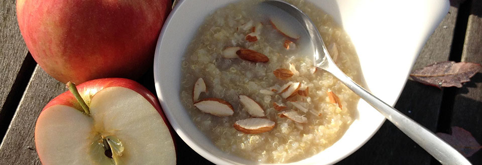 quinoa-brei-mit-mandelmilch